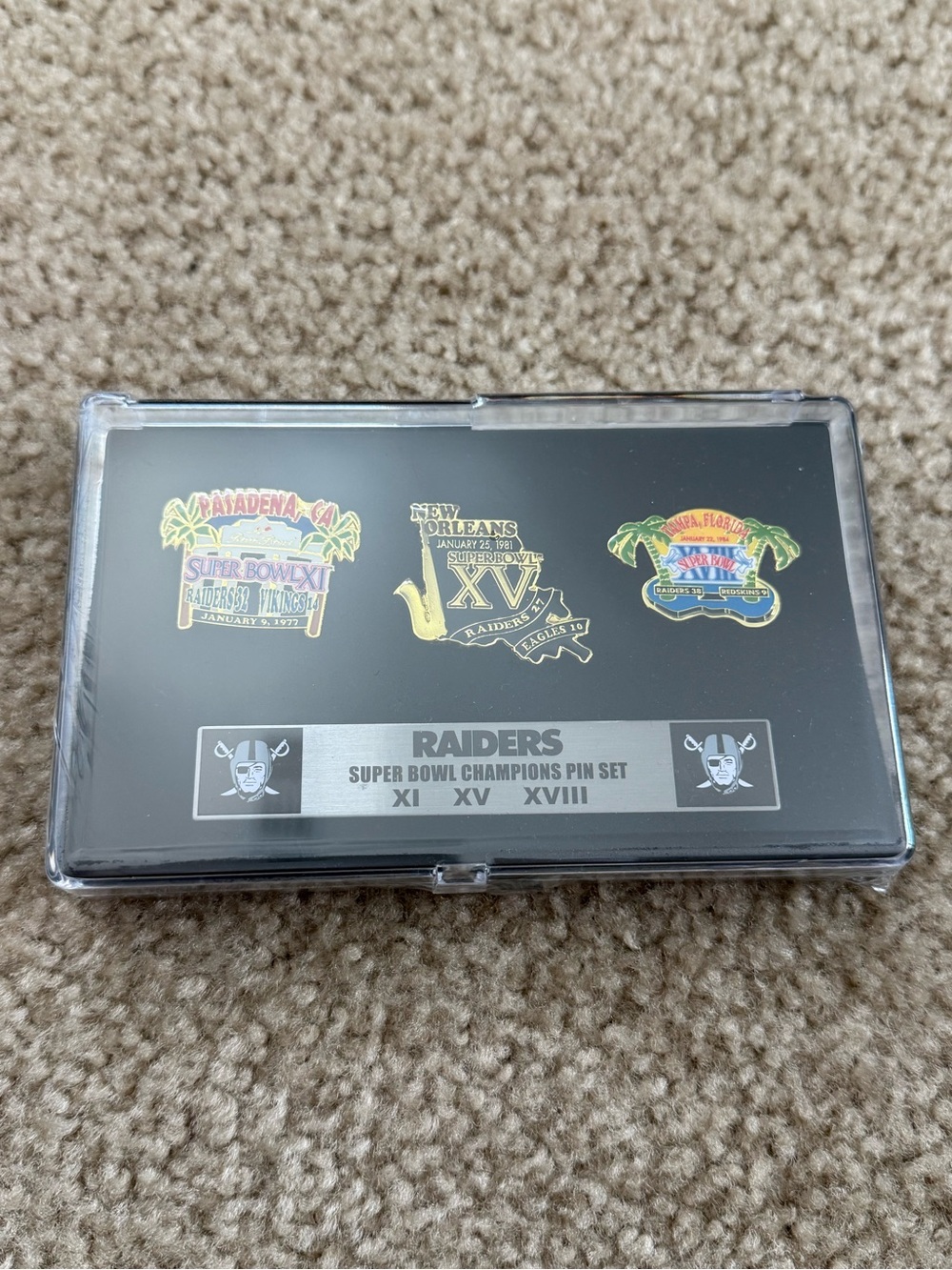Raiders Super Bowl Pin Set